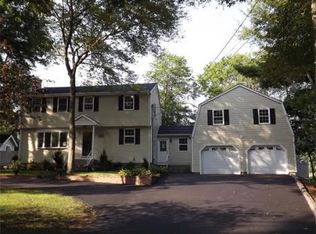 32 Clarkson Dr, Walpole, MA 02081