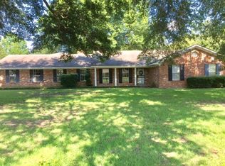 124 Plantation Dr, Leland, MS 38756