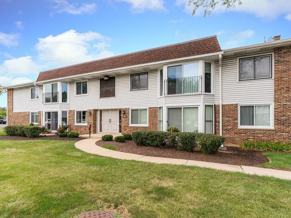 2821 Hobson Rd APT 8, Woodridge, IL 60517
