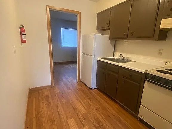 4th image of 300 31st St NE APT A