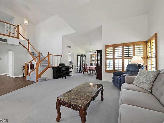 4th image of 1016 Grey Hollow Ave
