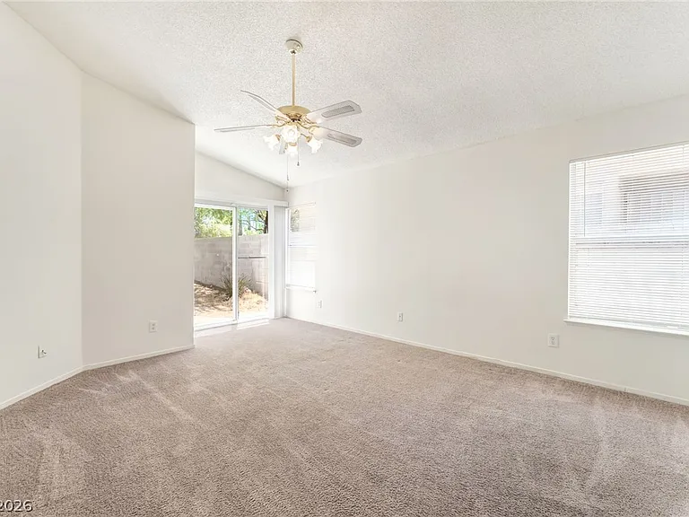 9725 Horizon Hills Dr — Photo 13