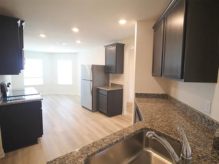 8031 Vacek Meadows Loop — Photo 7