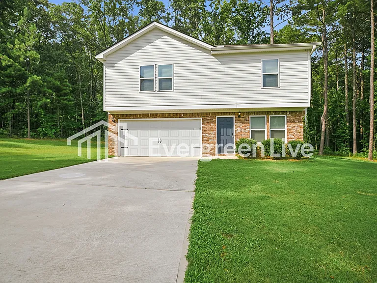 131 Longleaf Dr — Photo 1
