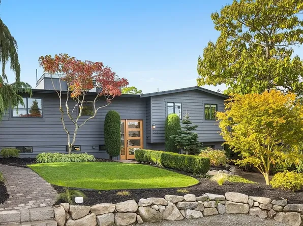 535 16th Ave W, Kirkland, WA 98033