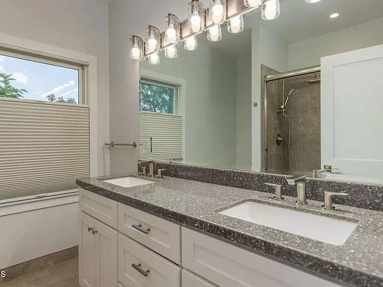 605 W Ojai Ave — Photo 11