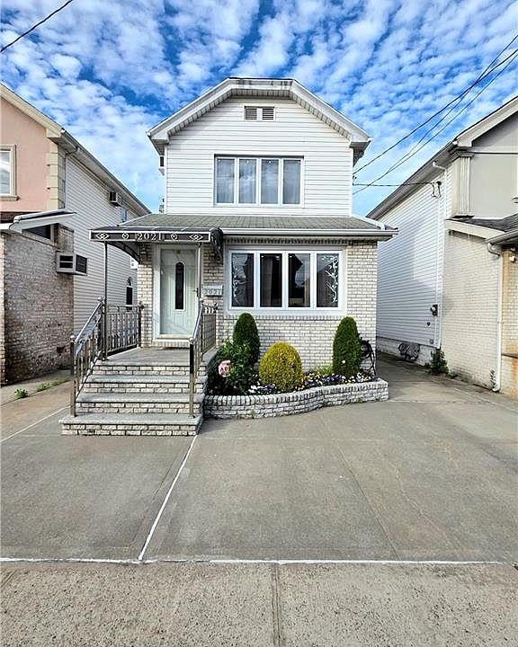 1st image of 2021 E 61st St
