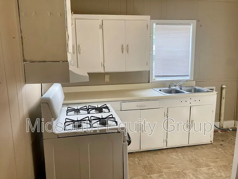 108 Muse St — Photo 8