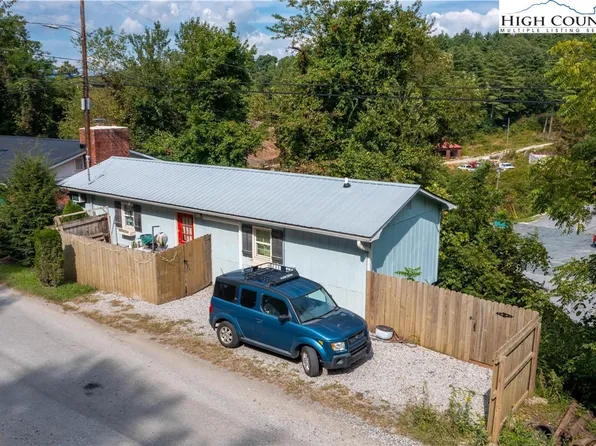 557 Old Highway 226, Spruce Pine, NC 28777