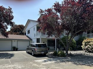 801 Brookhaven Dr APT A, Brookings, OR