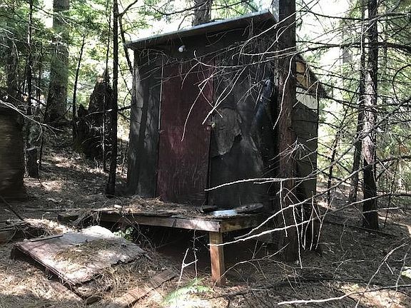 5th image of 27190 Columbia Dr