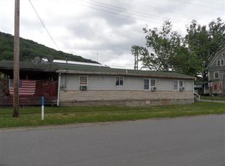 601 11th St, Franklin, PA 16323