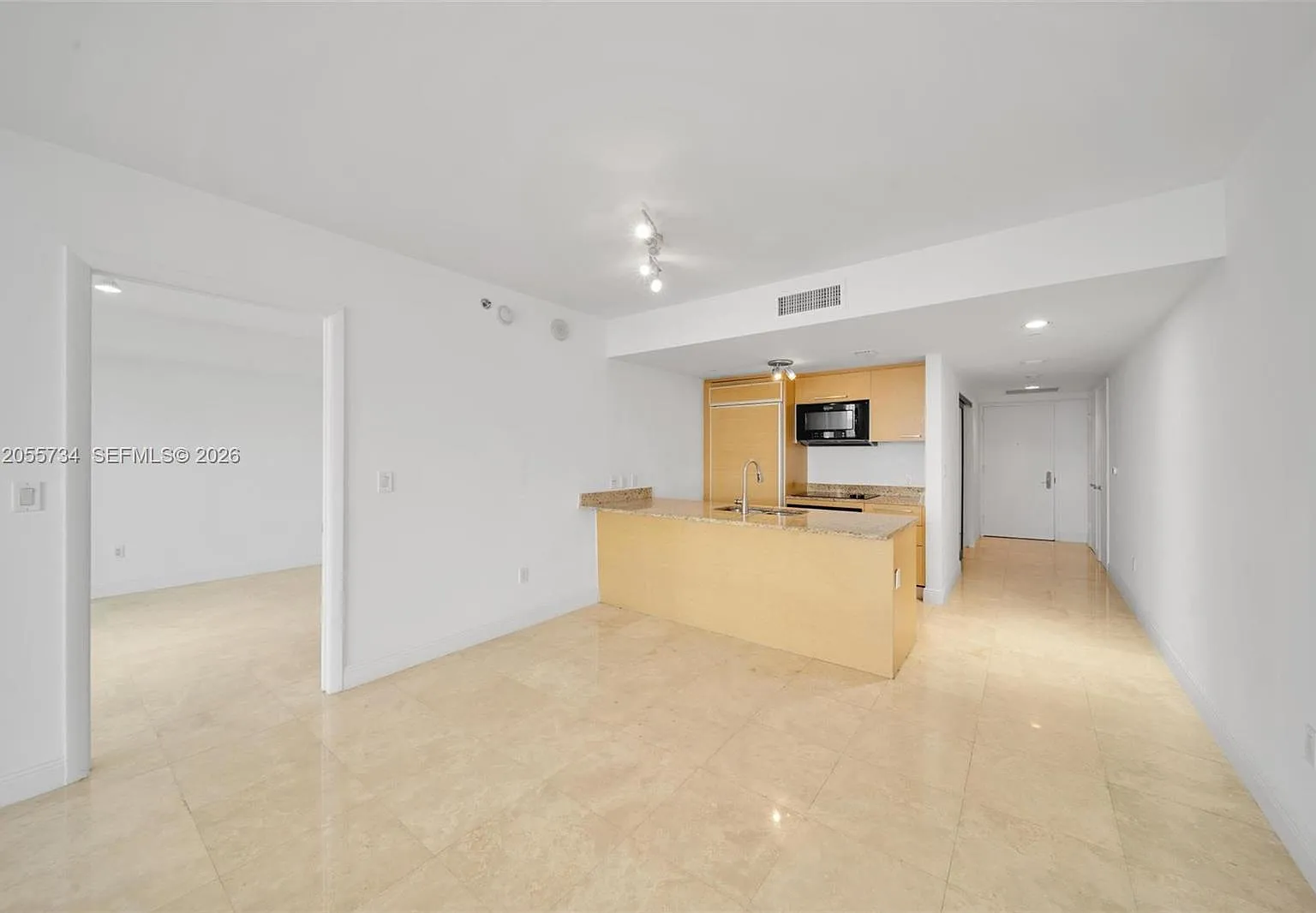 Beach Club Three Condo — Photo 4