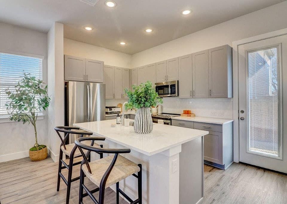 Mission Town Square 760 W Bedford Euless Rd Hurst TX Zillow