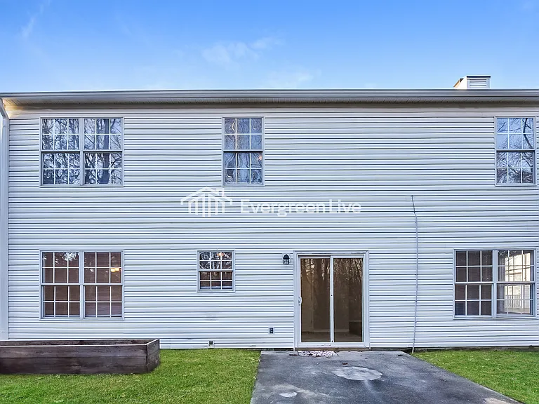 217 Autumn Woods Dr — Photo 12