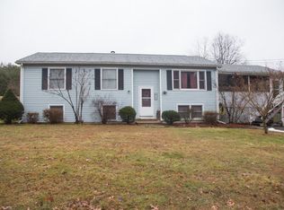 108 River Rd, Ware, MA 01082