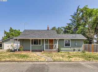 886 S Alpine St, Cornelius, OR 97113