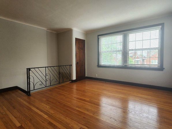 6328 Bancroft Ave #2E