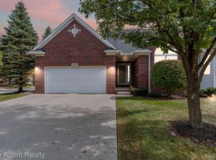 44258 Constellation Dr, Sterling Heights, MI 48314