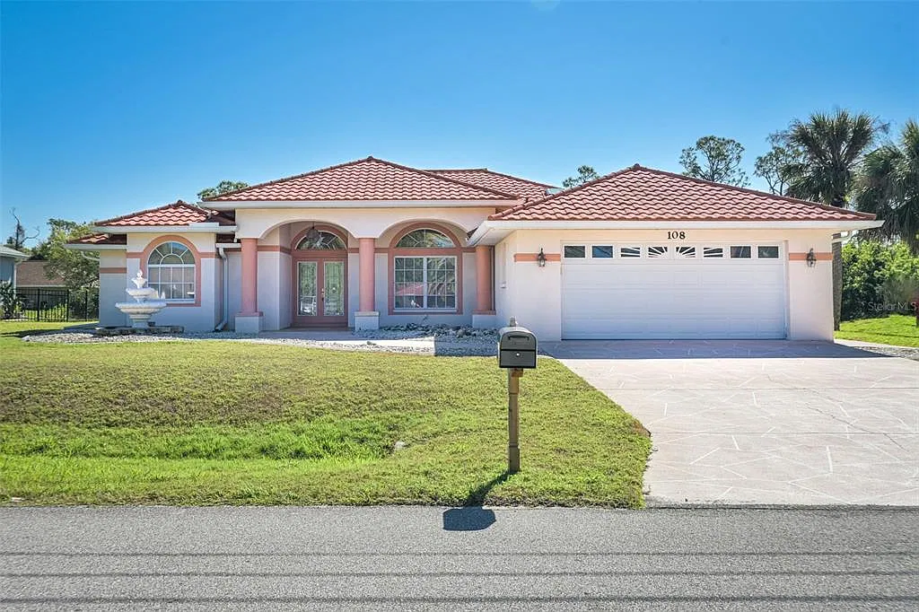 3 bed, 2.0 bath, 2444 sqft, $1,800 — Photo 1