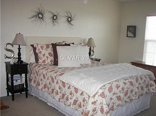 5th image of 9048 Gabardine Ave