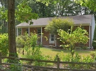 22 Hadley Rd, Merrimac, MA 01860