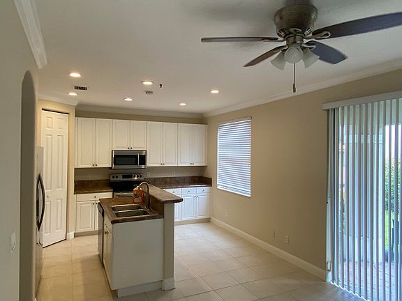 4th image of 4353 Legacy Court