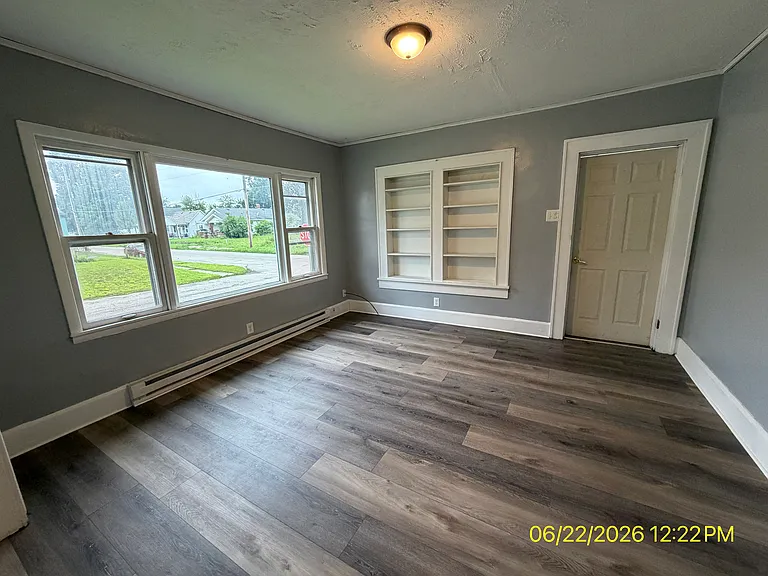 1203 E 27th St — Photo 2