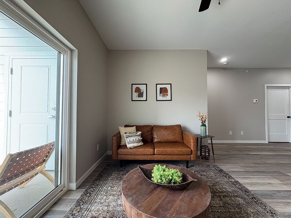 2 bedroom - Living Room