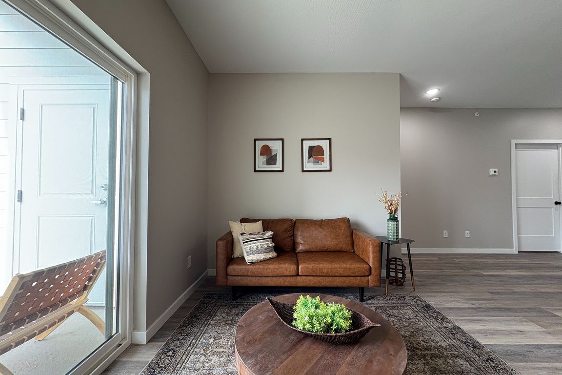 2 bedroom - Living Room