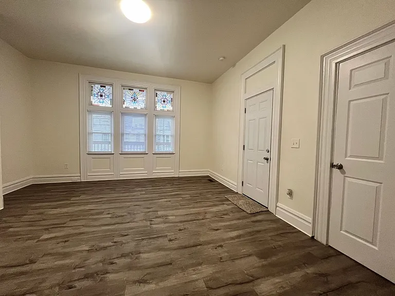 2217 Spring St #1 — Photo 12