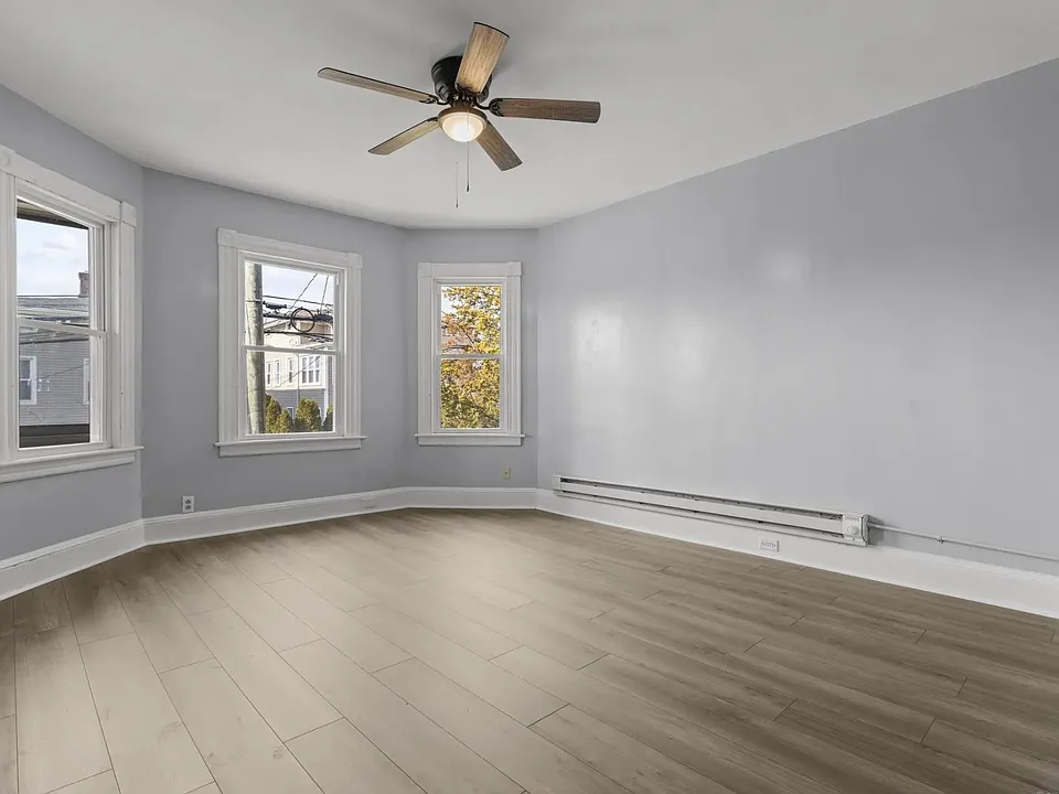 219 Curtis St #2
