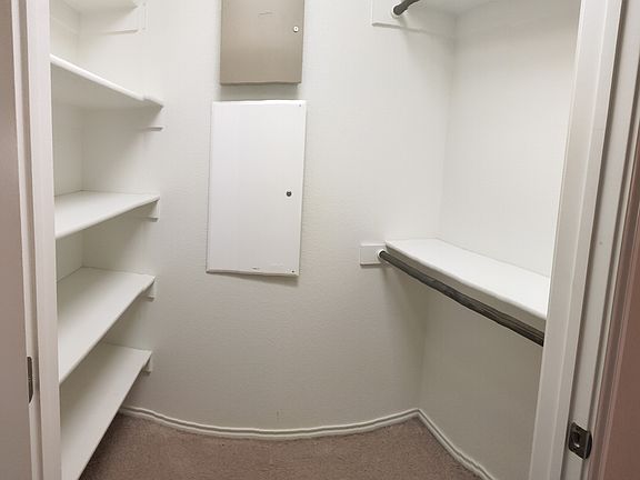 4th image of 2528 Las Palmas Ln