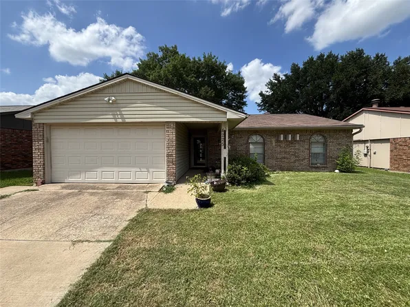 4225 Blue Creek Dr, Garland, TX 75043