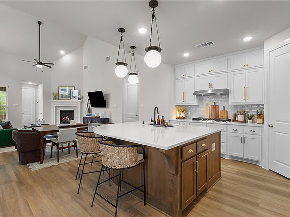 3rd image of 2609 Holland Ct