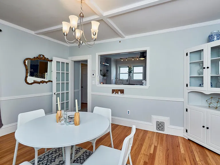 97 Magoun Ave — Photo 9