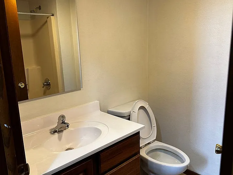 1508-1514 Holly Dr — Photo 10