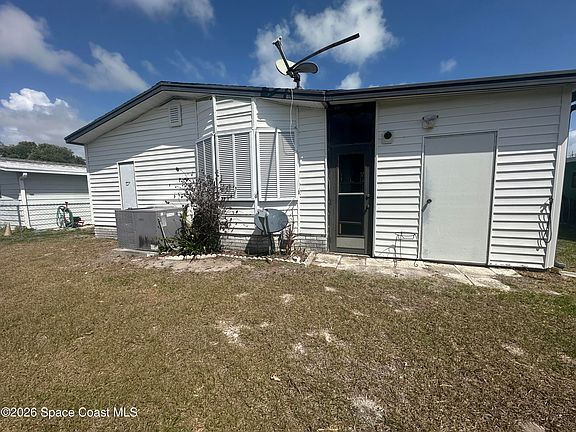 2nd image of 519 Puffin Dr