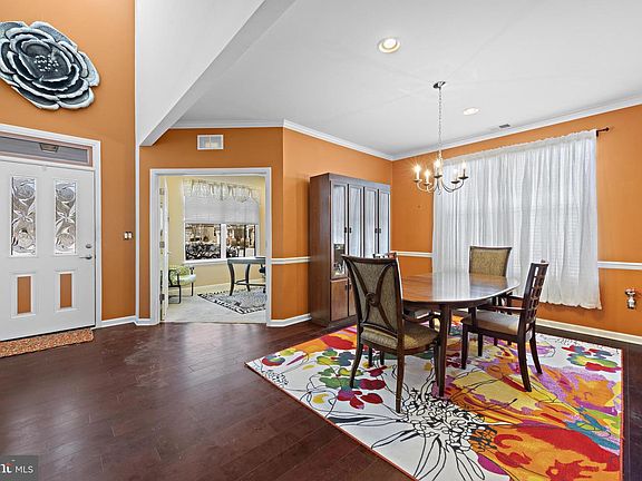 5th image of 56 Hamble Rd