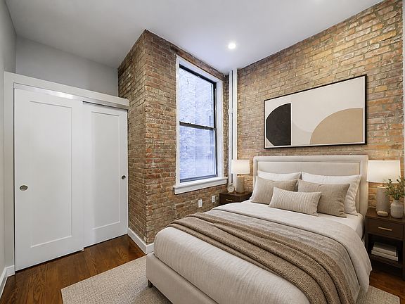3rd image of 338 W 17th St APT 1B