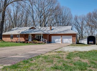 1749 S Deer Ridge Dr, Nixa, MO 65714