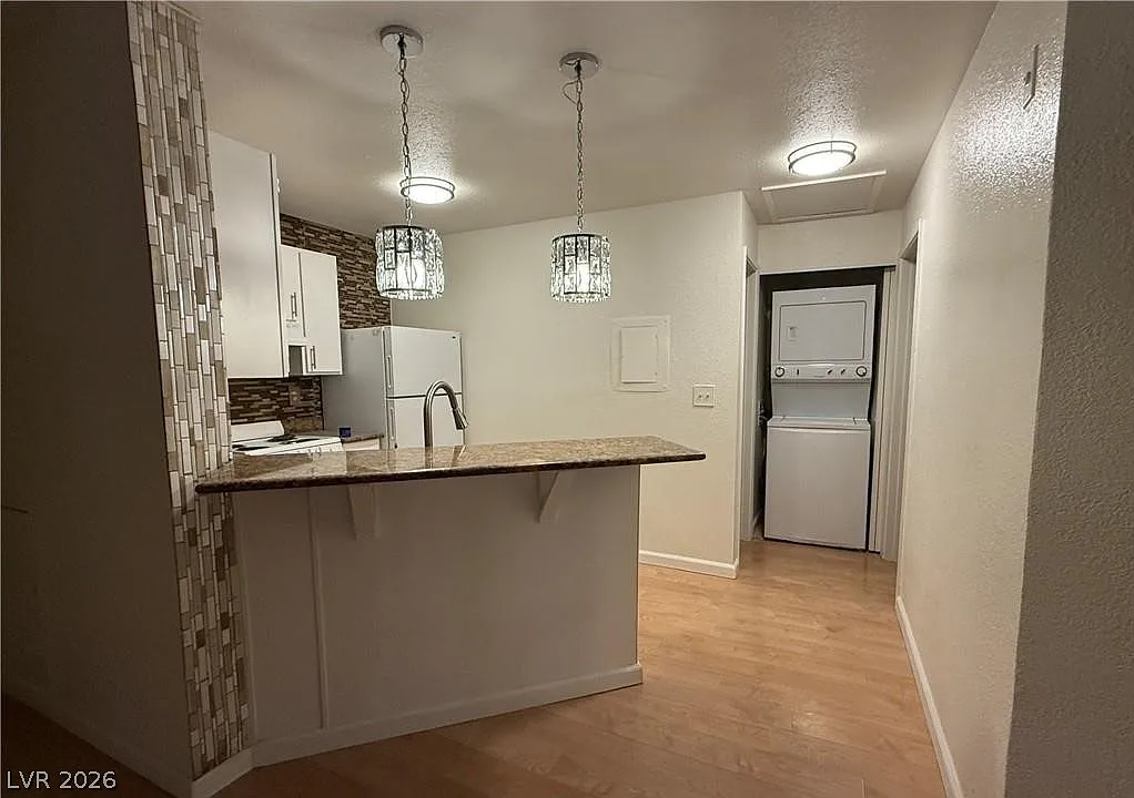 1 bed, 1.0 bath, 462 sqft, $1,050 — Photo 4