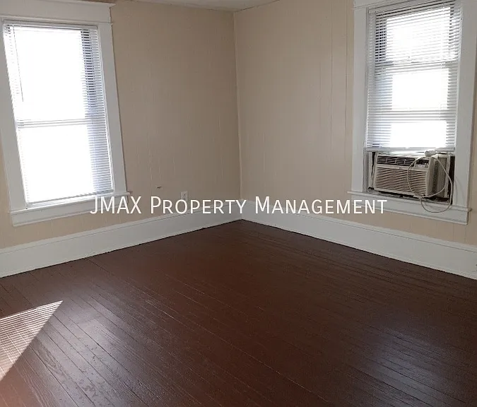 1117 Rugby Blvd NW #B-U — Photo 2