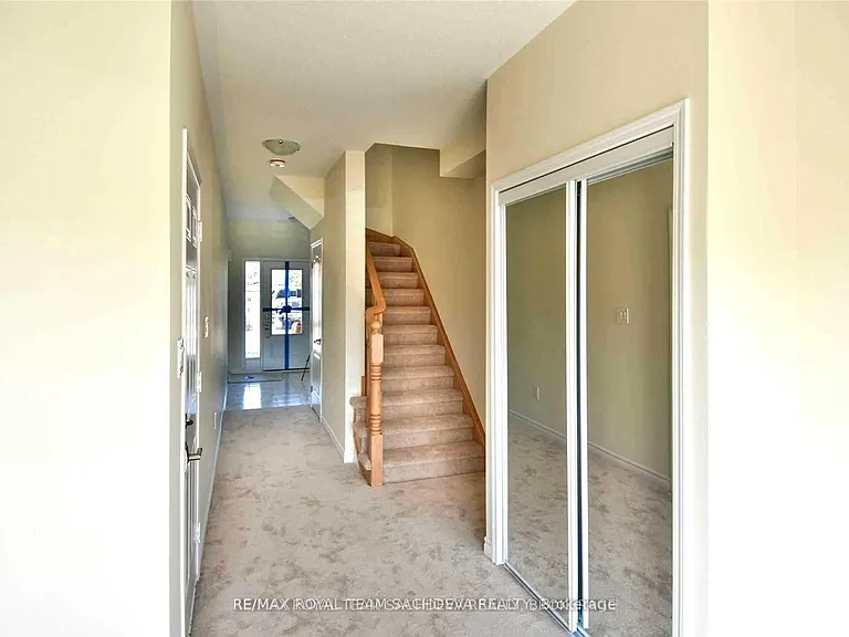 10 Heron Park Pl — Photo 23