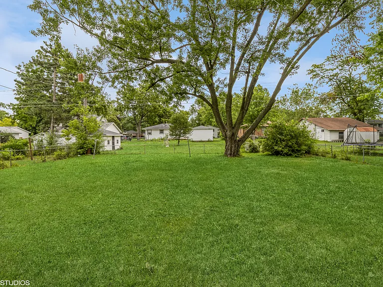 413 SW Westlawn Dr — Photo 25