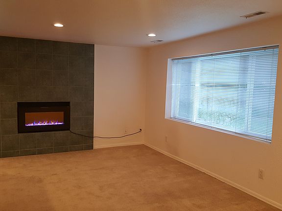 3rd image of 19257 16th Ave NE #B