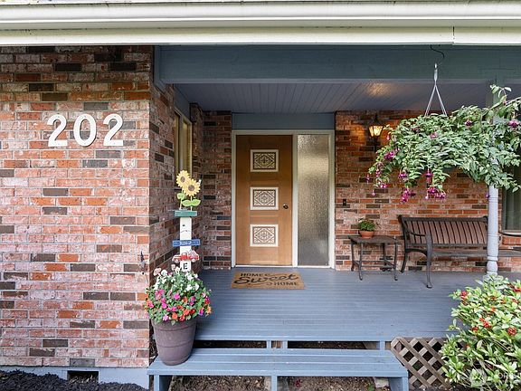 4th image of 202 168th Street SE