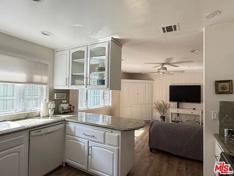 30556 Rainbow View Dr — Photo 17