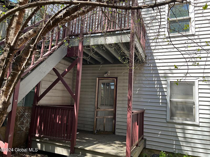 3rd image of 138 Dove Street