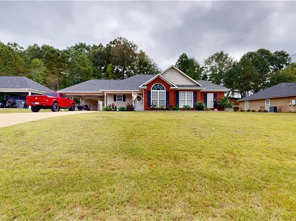 84 Redwood Dr, Phenix City, AL 36869
